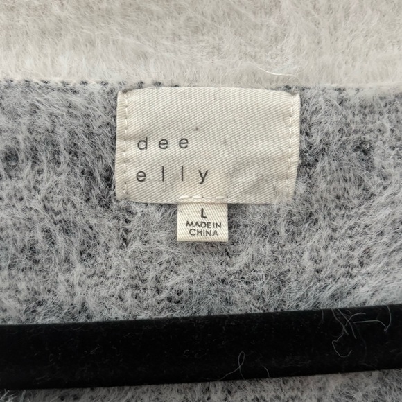 Dee Elly Women’s Leopard Print Sweater - Picture 3 of 3